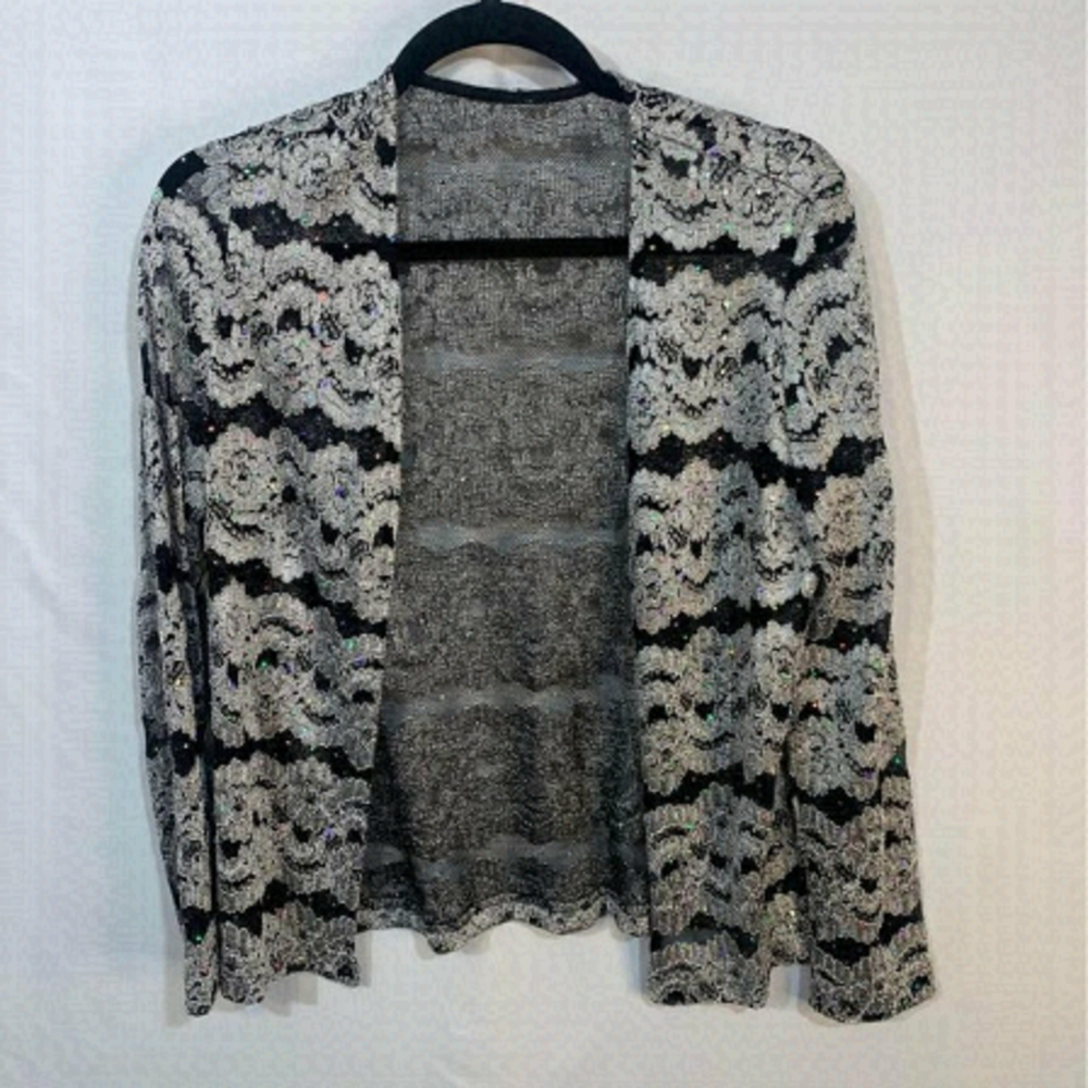 𝅺WOMAN’S formal cardigan. Black and silver. Size medium. Excellent condition.
